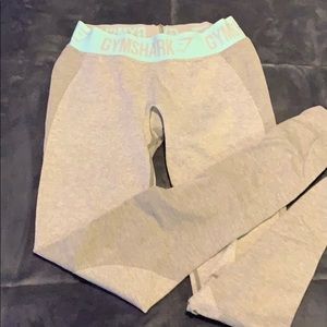 Gymshark Pants - Gym shark leggings Gymshark Pants - Gym shark leggings